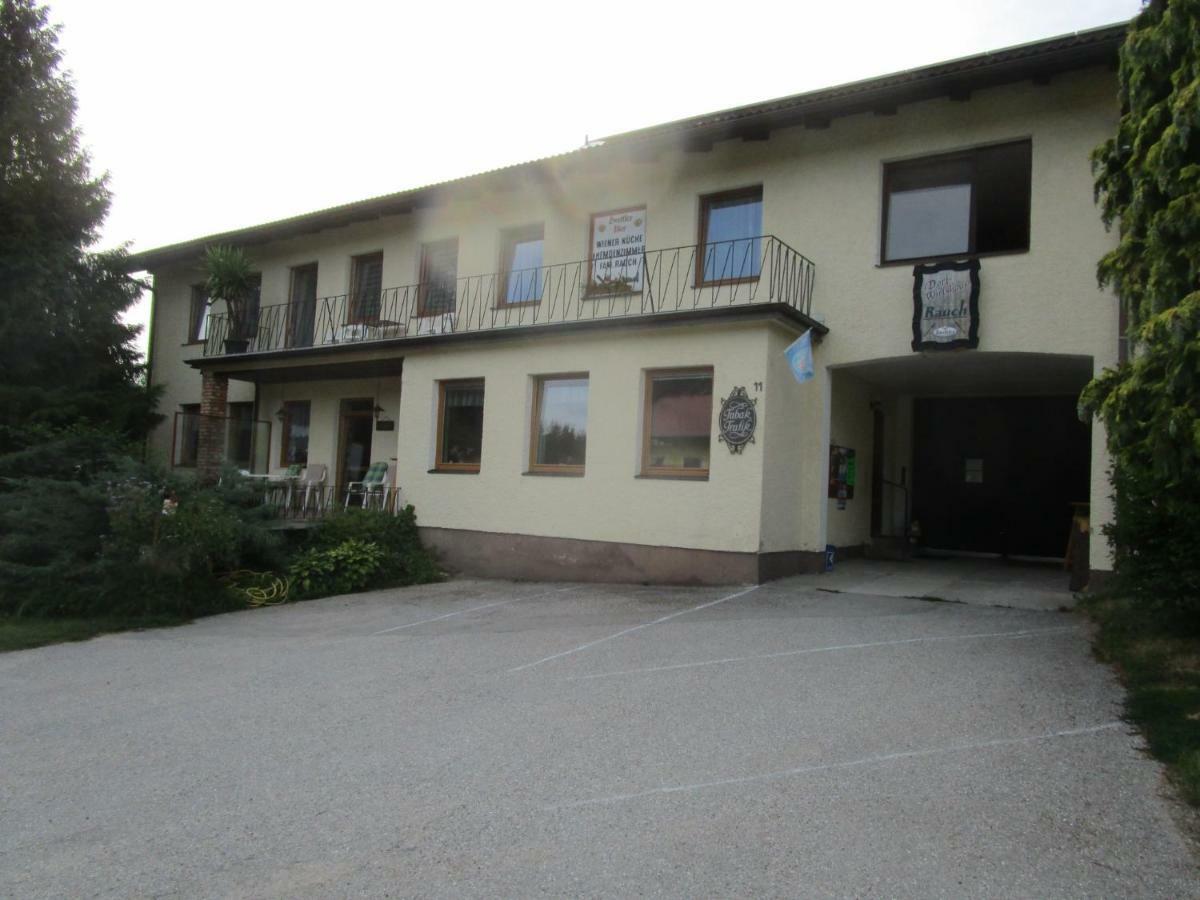 Hotel Dorfwirtshaus Rauch à Eschabruck Extérieur photo