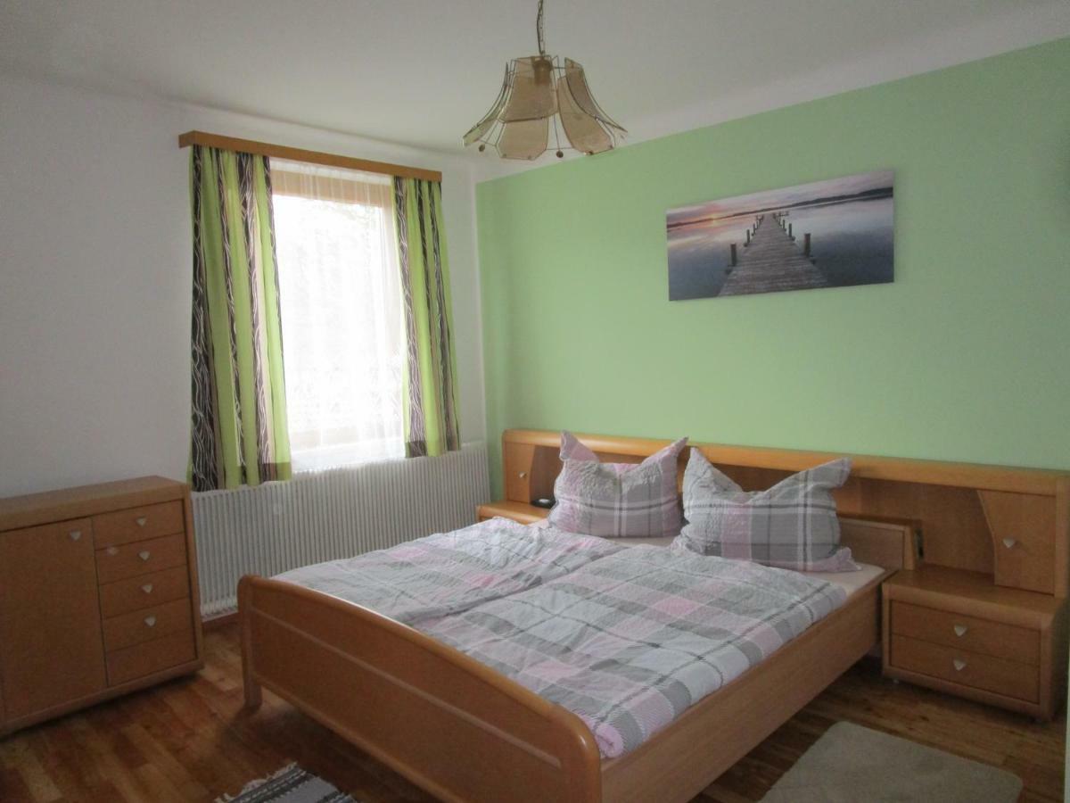 Hotel Dorfwirtshaus Rauch à Eschabruck Extérieur photo