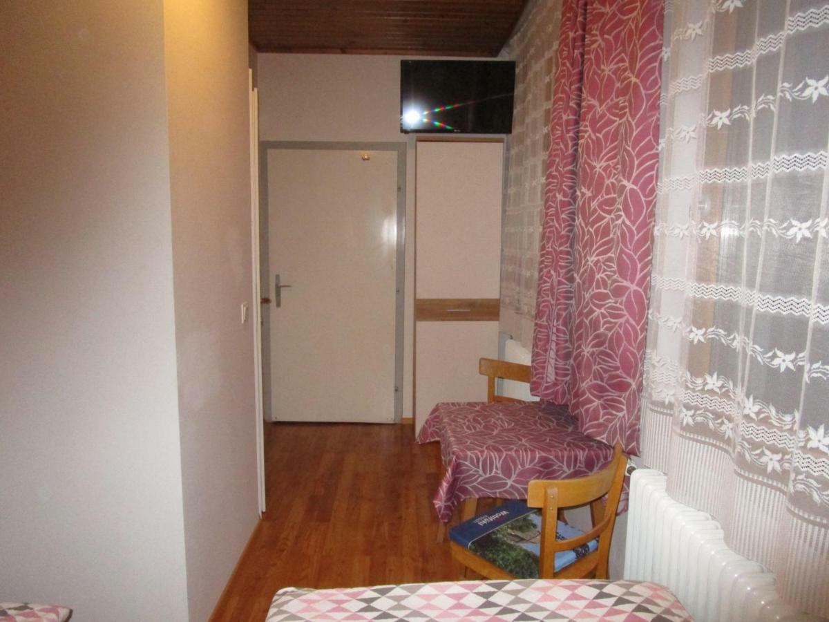 Hotel Dorfwirtshaus Rauch à Eschabruck Extérieur photo